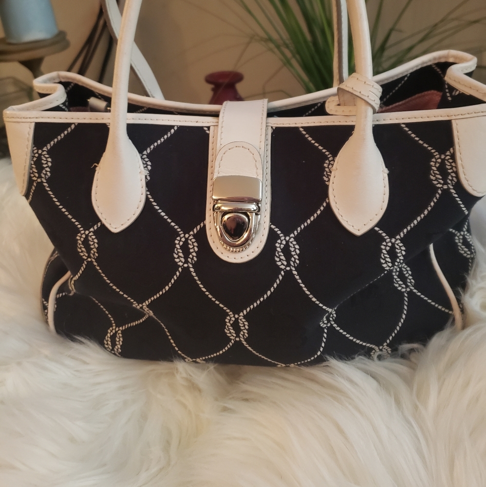 Dooney and Bourke hand bag